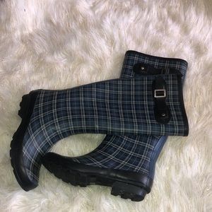 Woman’s blue Rain boots
